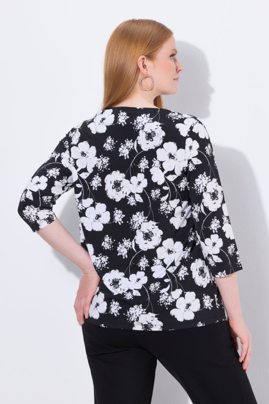 Тениска с принт на цветя