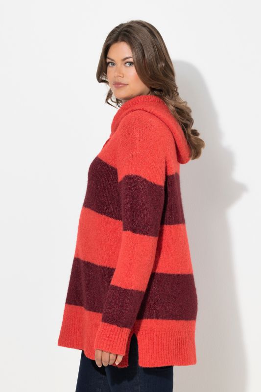 Пуловер с райета и качулка