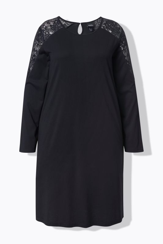 Нощница с дантела