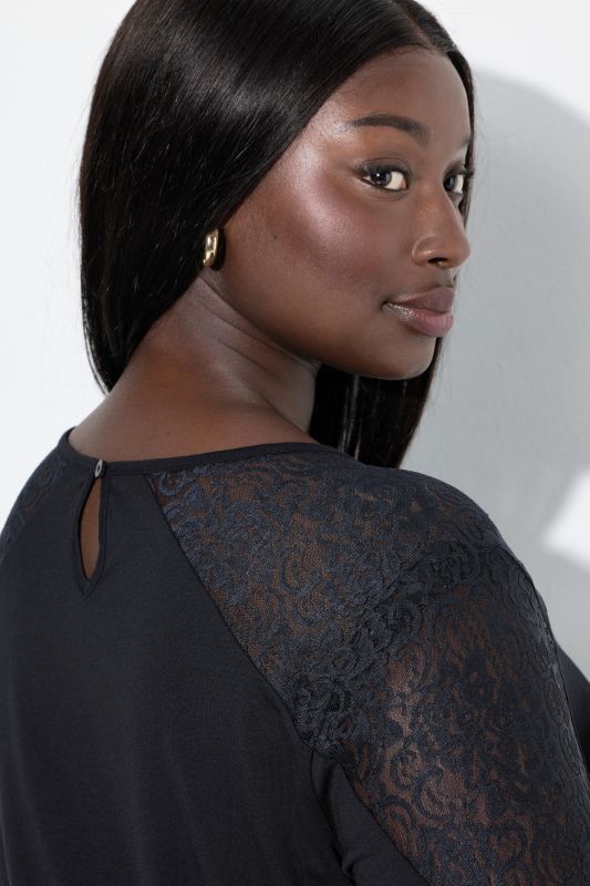 Нощница с дантела