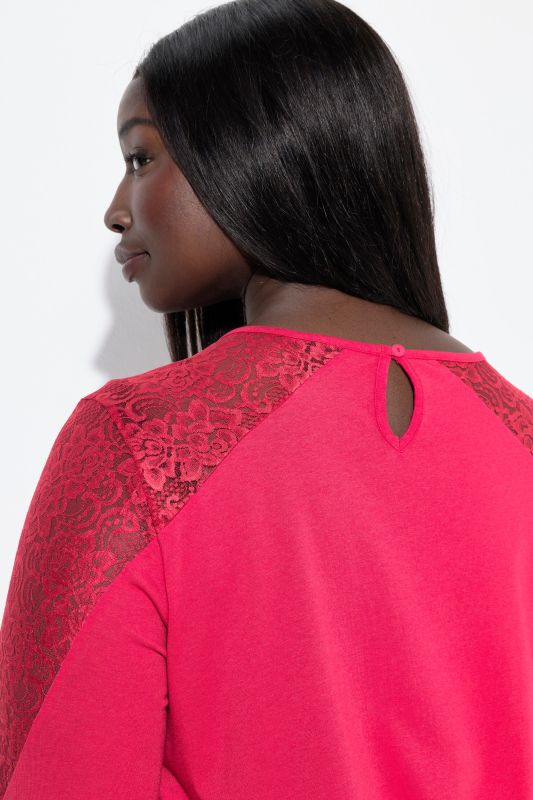 Нощница с дантела