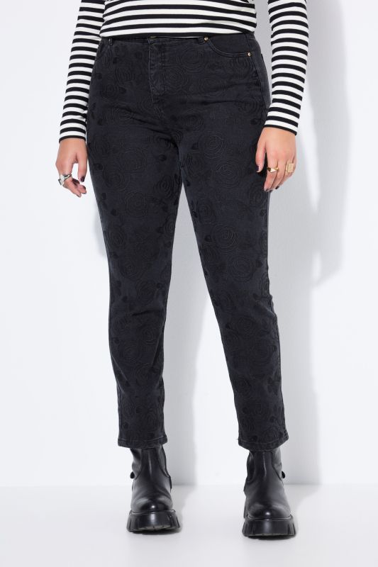 Дънки тип Mom с цветна бродерия