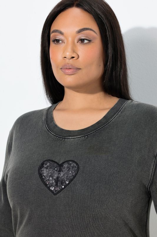 Суитчър с пайетено сърце