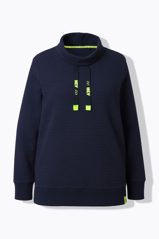 Суитчър с текстурирани райета