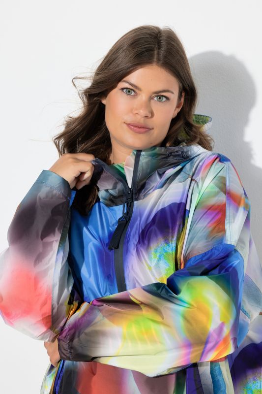 Дъждобран с цветен принт