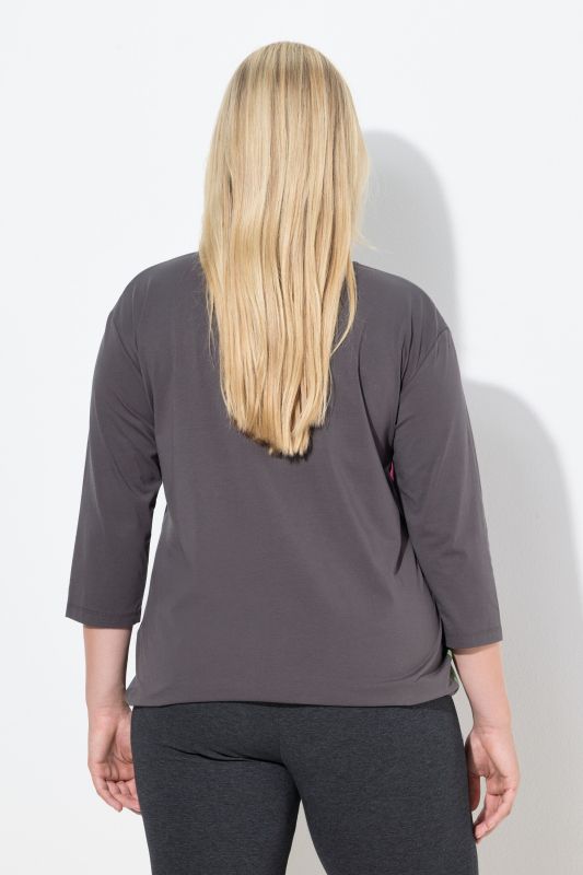 Тениска с геометричен листов принт