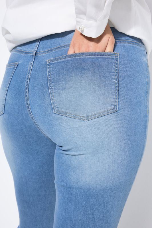 Дънки с тясна кройка и пран ефект