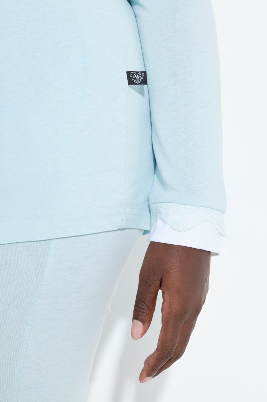 Пижама с дантела на подгъва