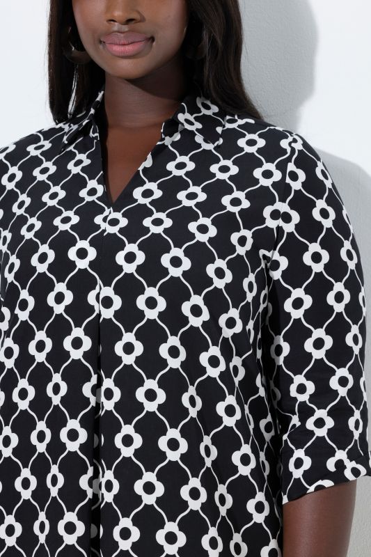 Рокля с принт на графични цветя