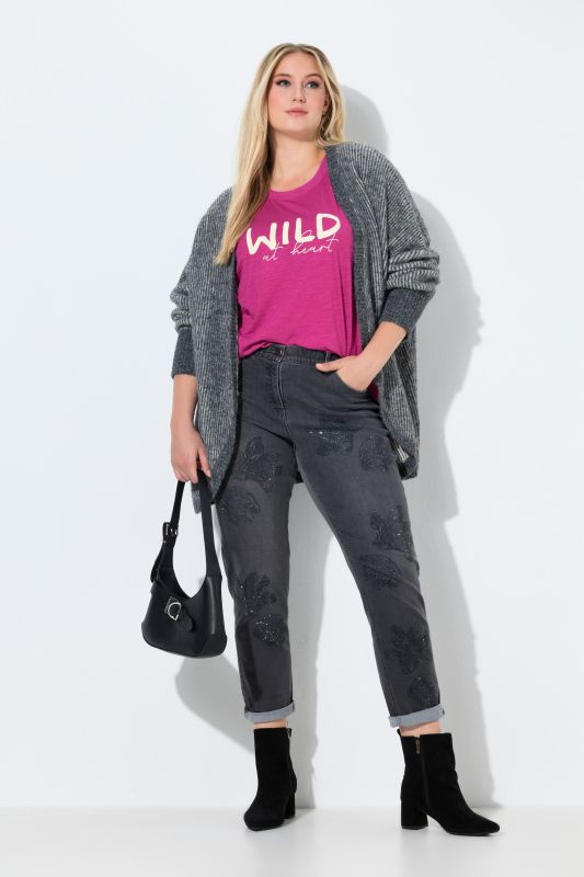 Дънки тип Boyfriend с цветя от камъчета