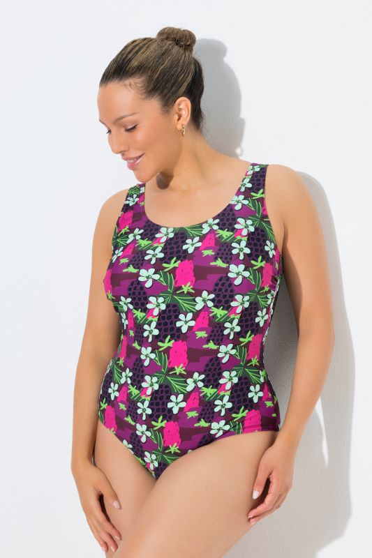 Бански с принт на горски плодове