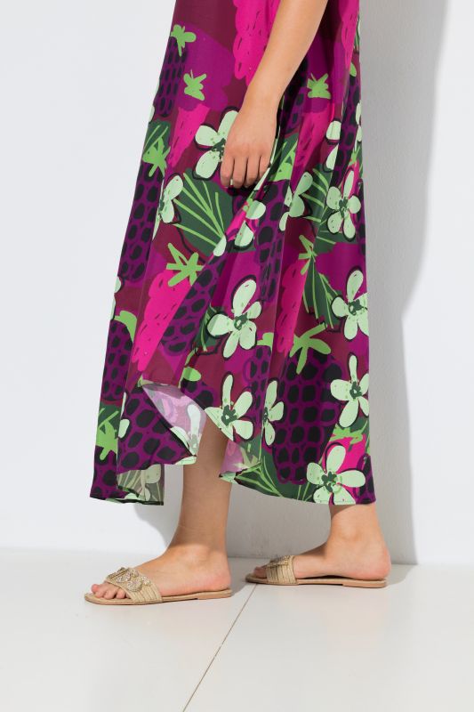 Рокля с принт на горски плодове