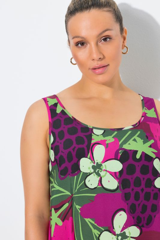 Рокля с принт на горски плодове