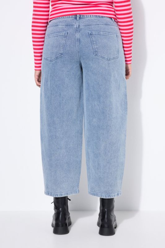 Barrel jeans