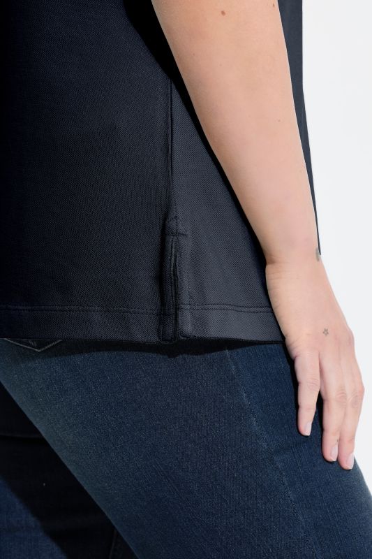 Блуза с яка с копчета