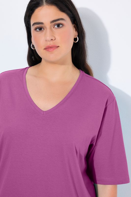 Basic V-Neck Relaxed Fit Short Sleeve Tee