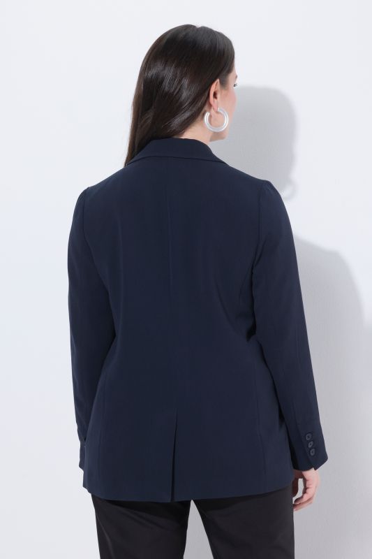 Блейзър с ревери на яката