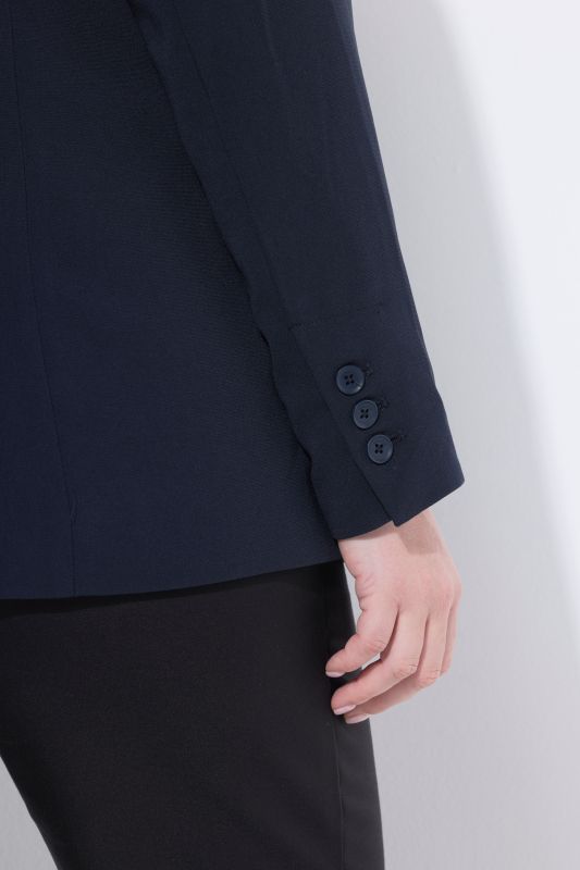 Блейзър с ревери на яката