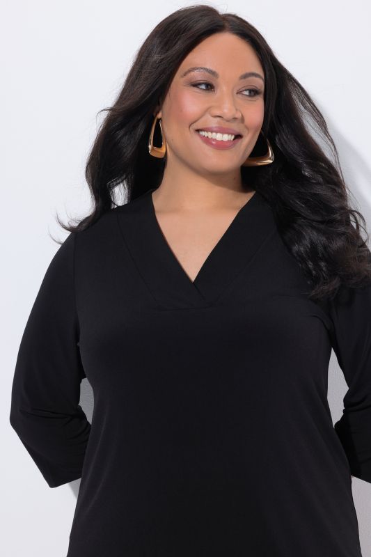 Matte Jersey V-Neck Swing Vented Three Quarter Sleeve Tunic