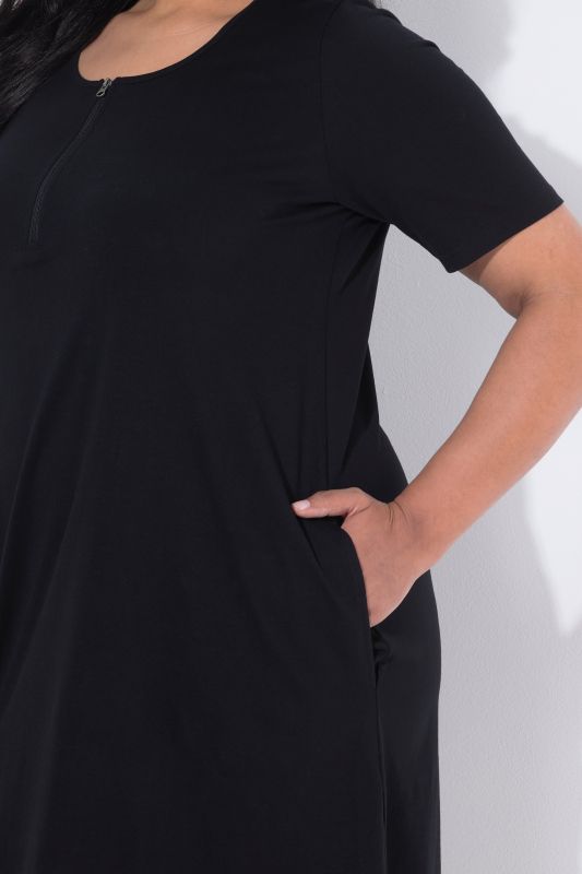 Zipper Neckline Knit Short Sleeve Pocket Tunic