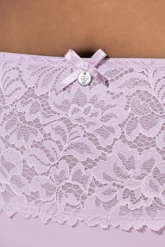 Прашки с флорална дантела