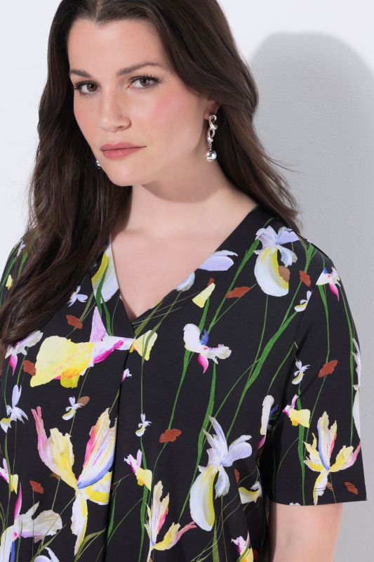 Iris Print Stretch Knit Slinky Top