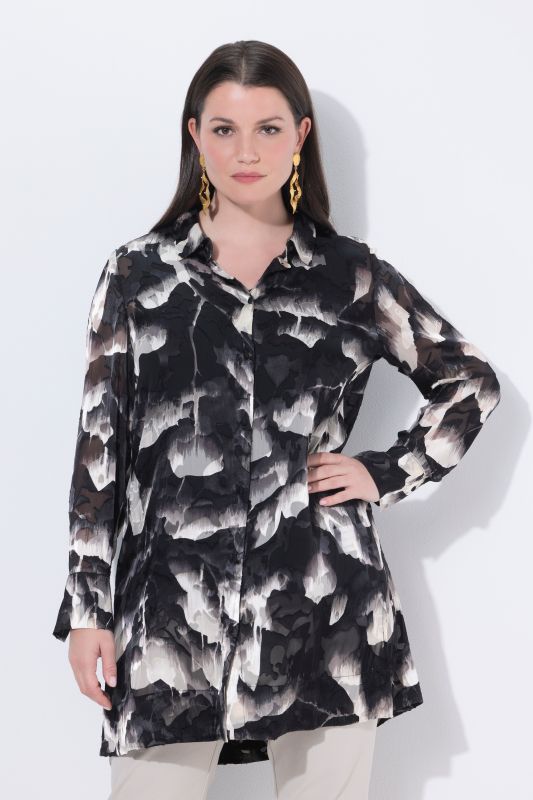 Блуза с модерен принт