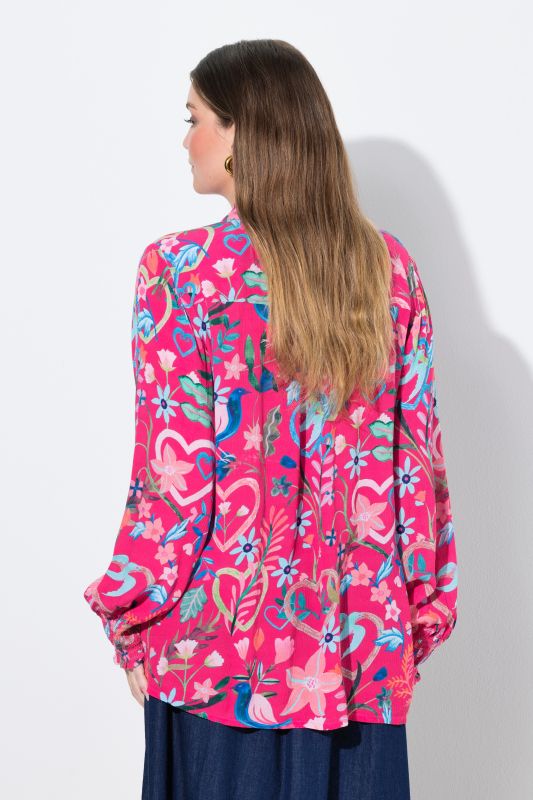 Блуза с флорални акценти