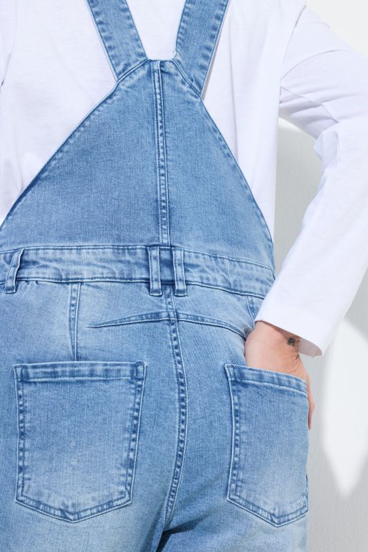 Дънки с рустик визия