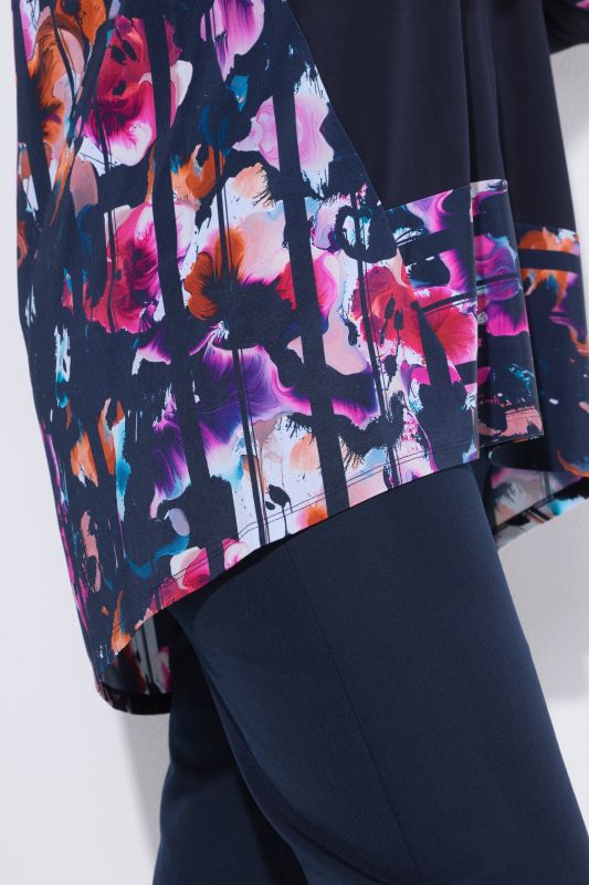 Border Print Stretch Knit Slinky Top