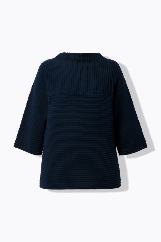 Суитчър с микс от материи