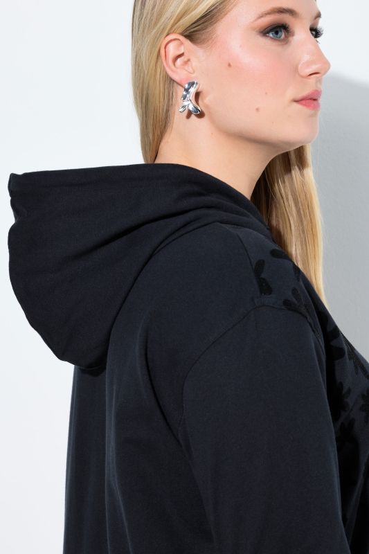 Суитчър с флорални мотиви