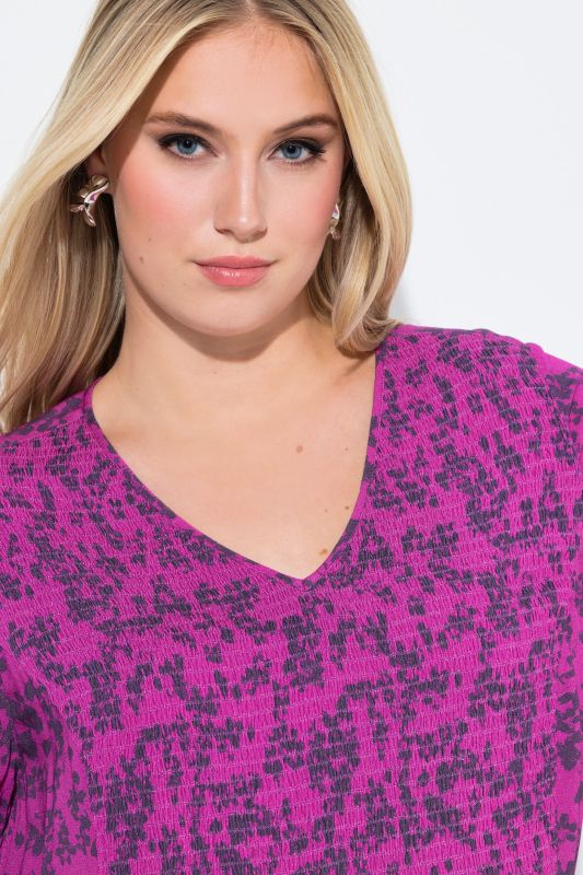 Рокля с принт на цветя