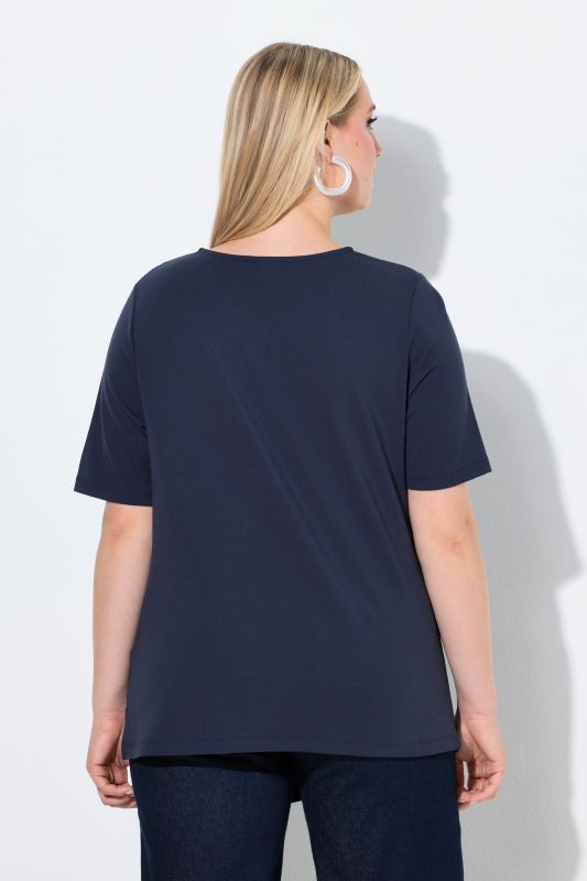 Тениска с асиметричен подгъв