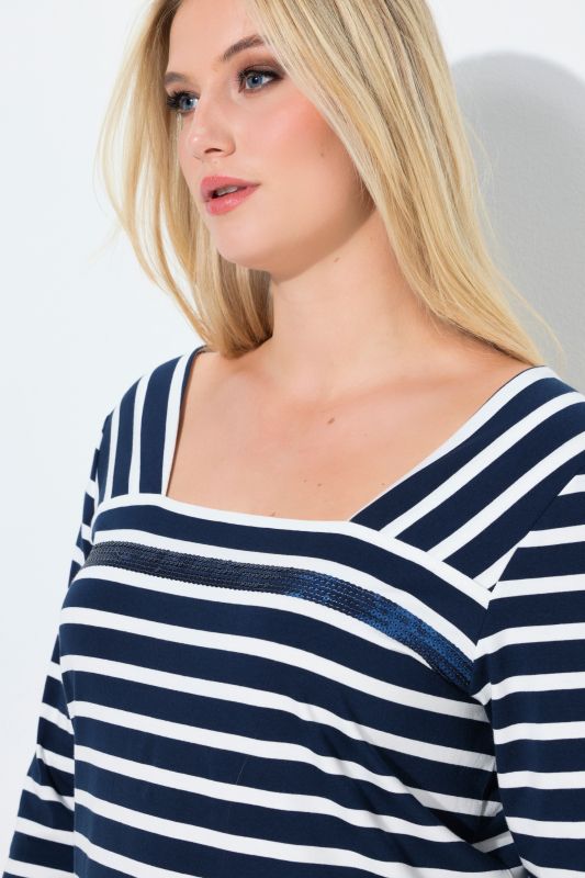 Тениска с микс от райета