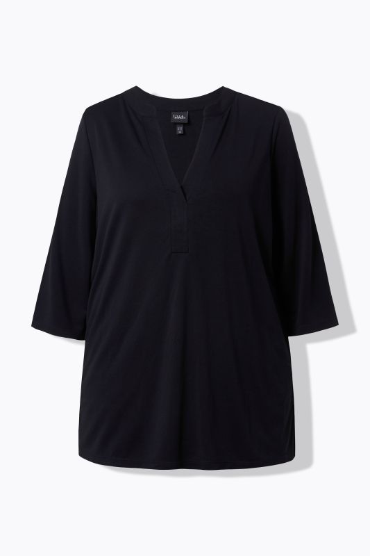 Тениска с цепка на деколтето