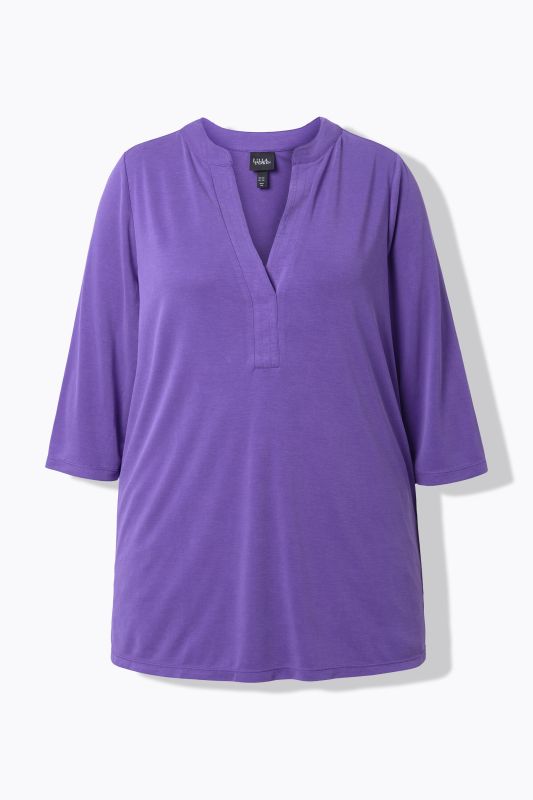 Тениска с цепка на деколтето