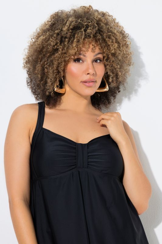 Бански тип рокля с разкроен акцент