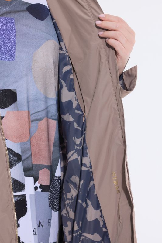 Палто за дъжд с кръстосващи се шевове