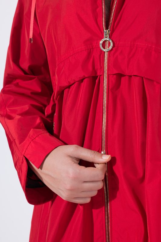 Палто за дъжд с кръстосващи се шевове