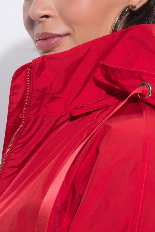 Палто за дъжд с кръстосващи се шевове