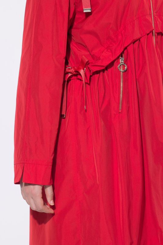 Палто за дъжд с кръстосващи се шевове