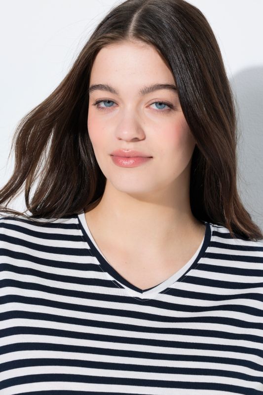 Тениска памучна с дантела