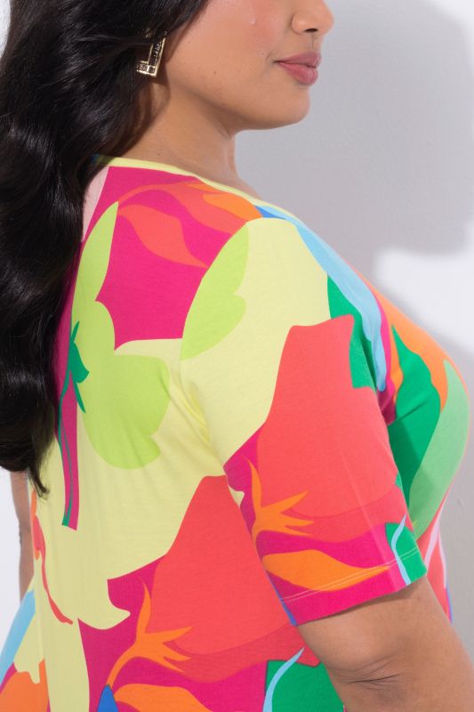 Тениска с абстрактен флорален принт