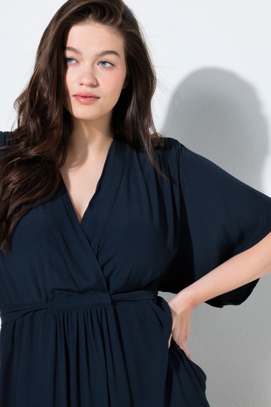 Рокля тип прегърни ме