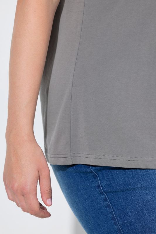 Тениска с принт на цвете