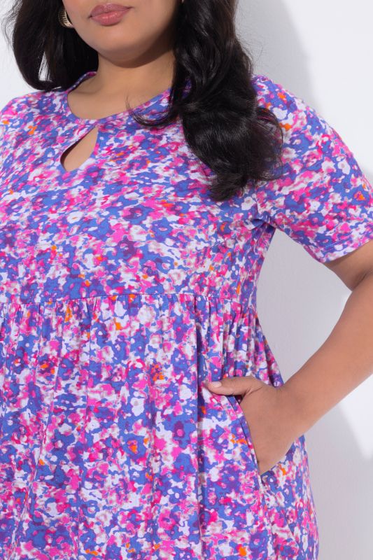 Туника с абстрактен мотив