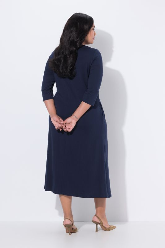 Рокля с преплетена предница