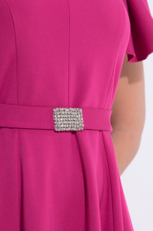 Рокля с декоративни панделки на раменете