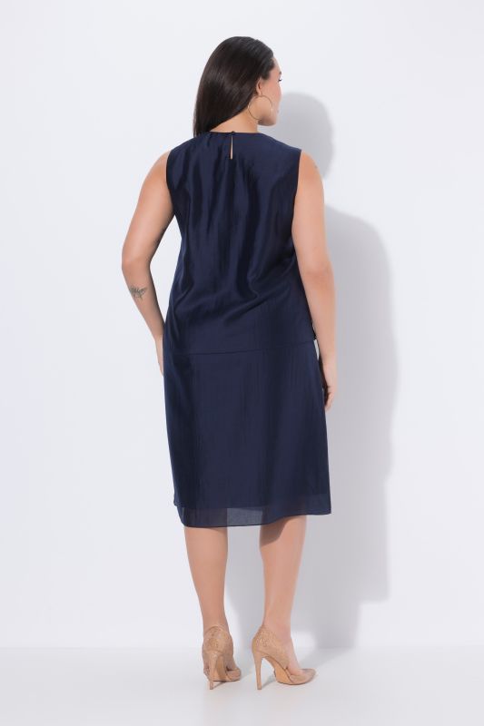 Рокля с шифон и флорален детайл